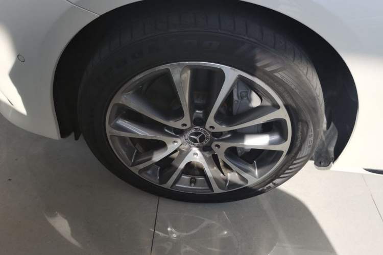 Used Mercedes-Benz E-Class 2019 Facelifted E 300 L Stylish Version
