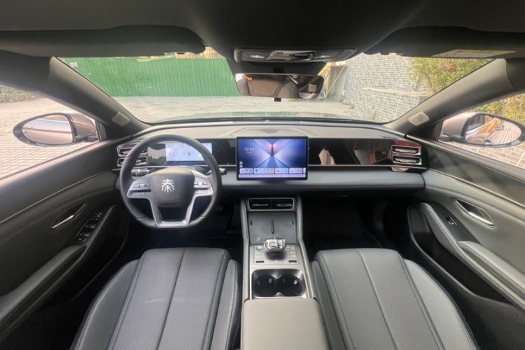 Used BYD Qin L 2025 DM-i Smart Drive 120KM Leading Model
