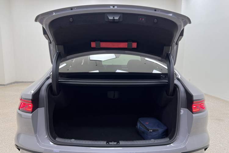 Used BYD Han 2025 EV with 701 km of Laser Radar-Enabled Intelligent Driving
