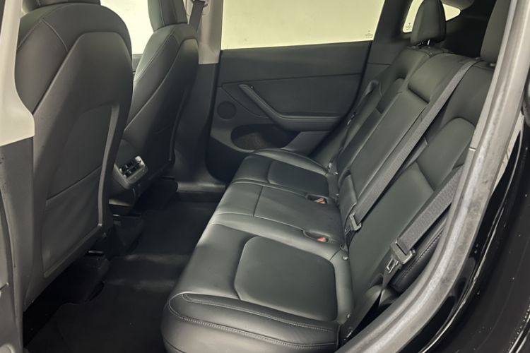 Used Tesla Model Y 2022 Rear-Wheel-Drive Version
