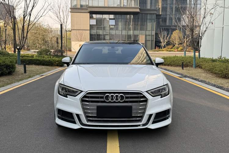Used Audi A3 2020 Limousine 35 TFSI Fashion Edition China VI Emission Standard