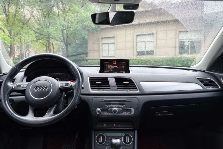 Used Audi Q3 2016 35 TFSI Fashion Model
