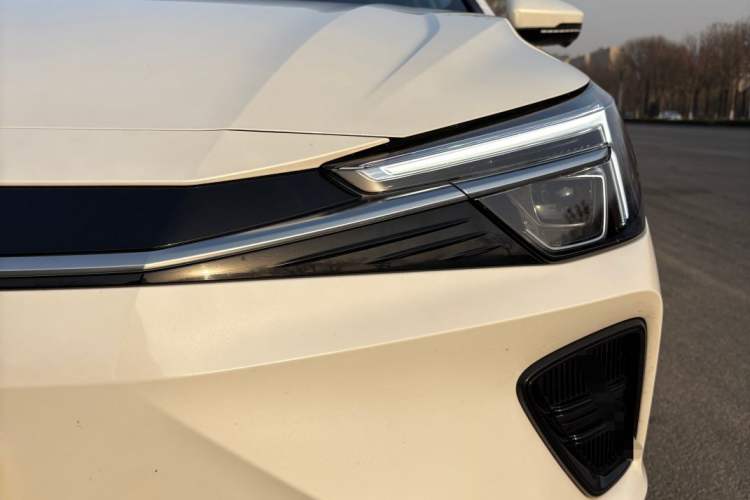 Used  ER6 2021 New Dynamic Edition 520km Smart Leading Version
