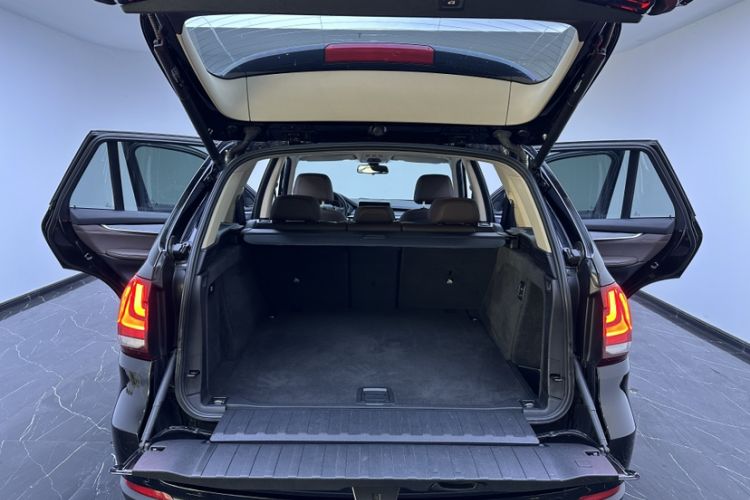 Used BMW X5 2014 xDrive35i Leading Model
