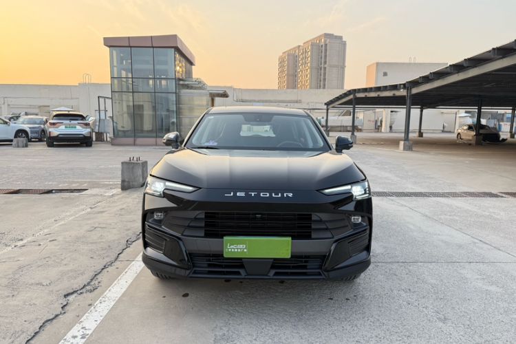 Used JETOUR Dashing 2025 1.5T DCT Luxury Edition
