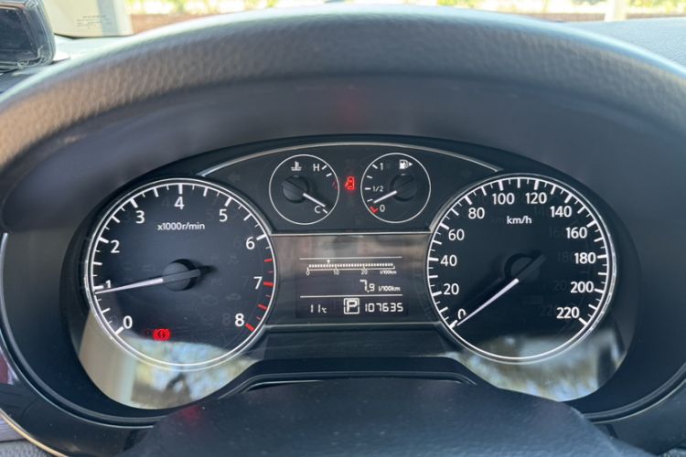 Used Nissan Tiida 2014 1.6L CVT Smart Model
