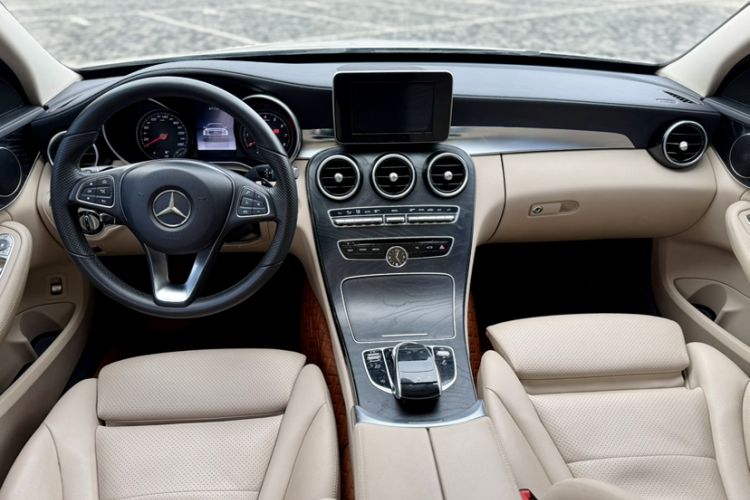 Used Mercedes-Benz C-Class 2016 C 200 L Sport Edition
