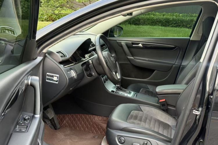 Used Volkswagen Magotan 2016 1.8TSI Luxury Comfort Model
