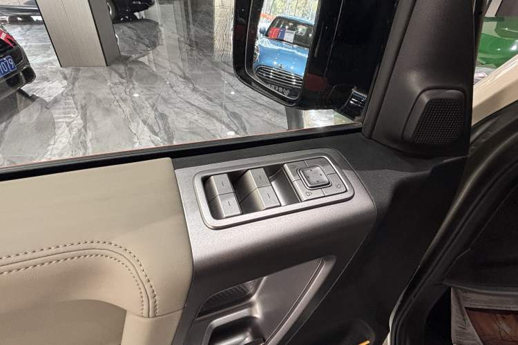 Used  V23 2025 501 Four-Wheel Drive Intelligent Driving Version