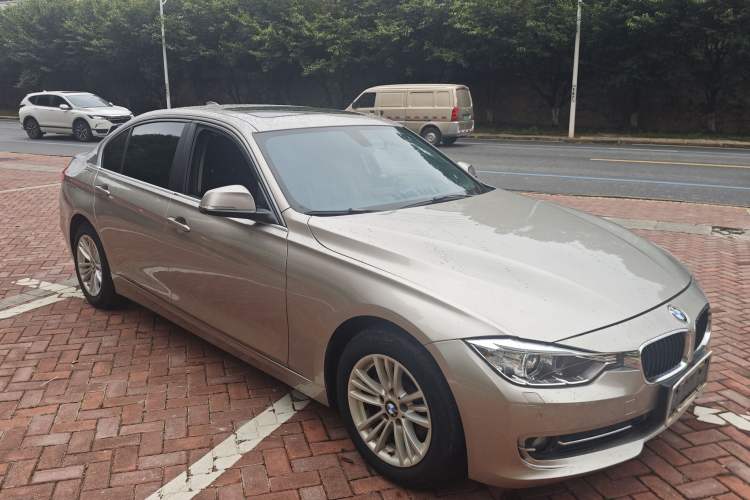 Used BMW 3 Series 2015 316Li Fashion Model
