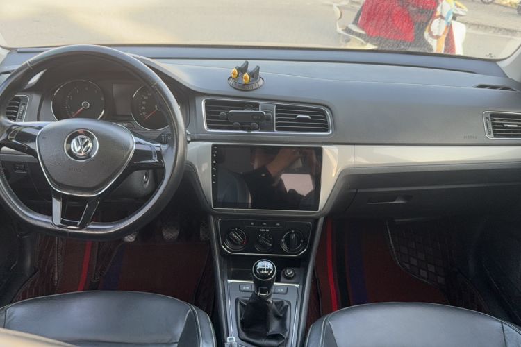 Used Volkswagen Lavida 2015 1.6L Manual Comfort Edition