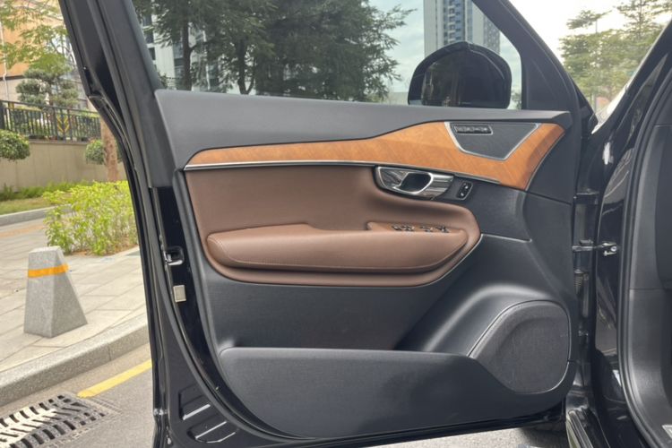 Used Volvo XC90 2021 B6 Zhiyi Luxury Edition 7-Seater
