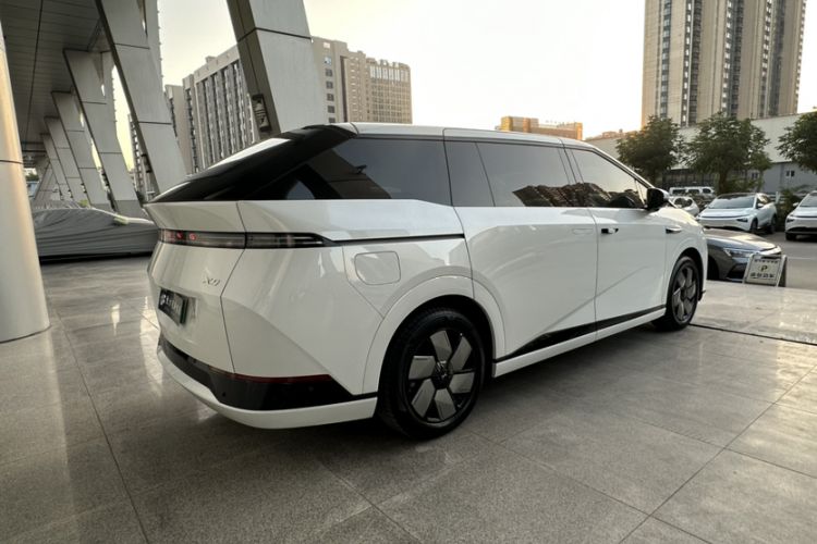 Used XPeng X9 2024 702 Ultra-Long Range Max