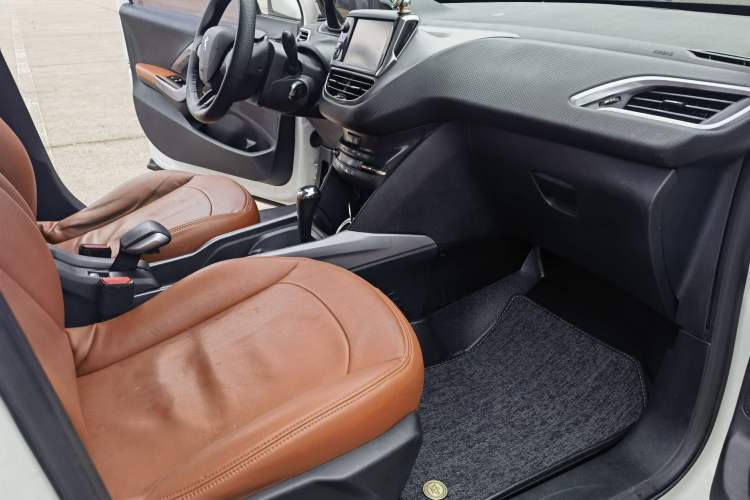 Used Peugeot 2008 2014 1.6L Automatic Fashion Edition