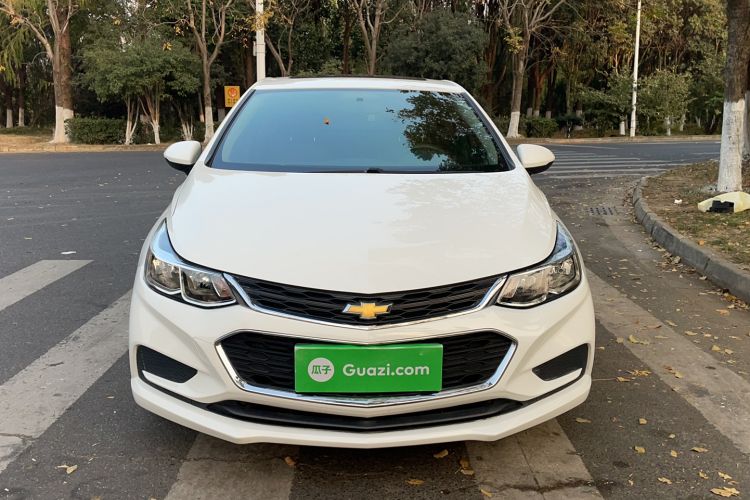 Used Chevrolet Cruze 2017 1.5L Automatic Pioneer Sunroof Edition
