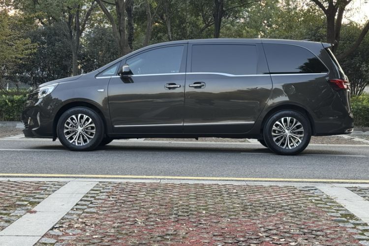 Used Buick GL8 2021 Land Cruiser Executive 652T Premium Model
