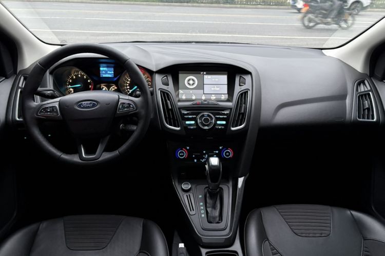 Used Ford Focus 2017 Sedan 1.6L Automatic Fashion Edition Smart Drive Version
