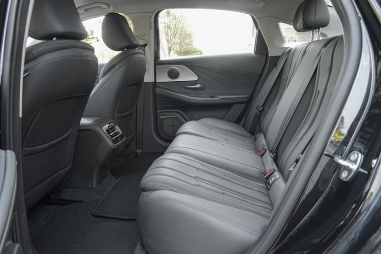 Used Chery Fengyun A8 2024 127 Long-Distance Edition Standard Version
