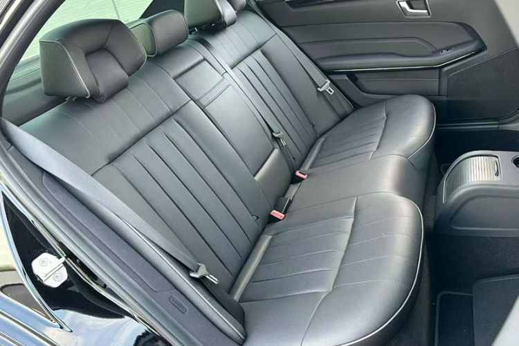 Used Mercedes-Benz E-Class 2015 E 260 L Sport Edition