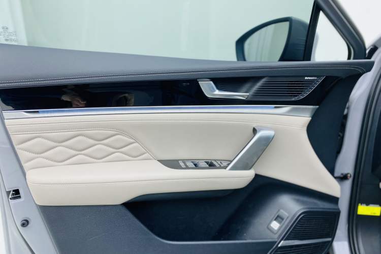 Used BYD Tang New Energy 2025 DM-i 115KM Prestige Model
