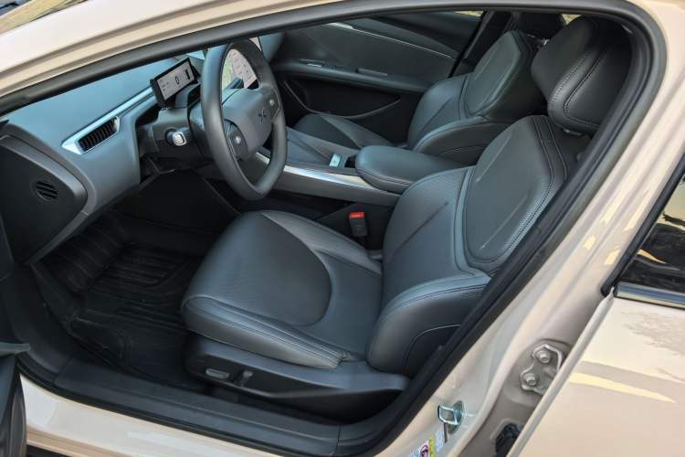 Used XPeng MONA M03 2024 620 with Ultra-Long Range
