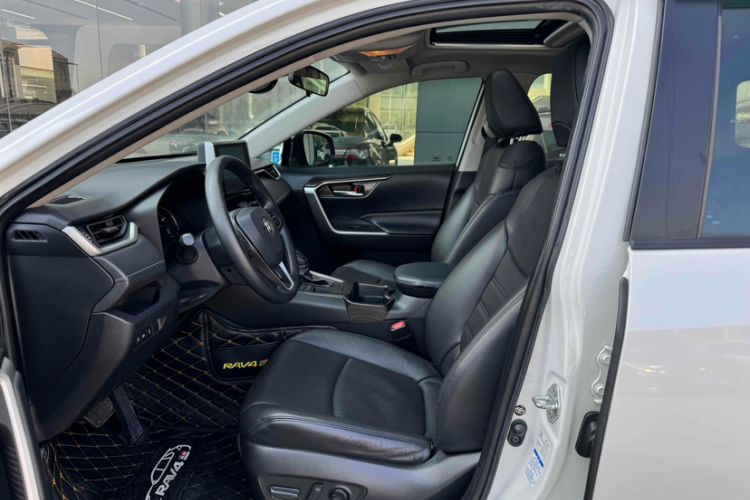 Used Toyota RAV4 2020 2.0L CVT 4x4 Trend Edition
