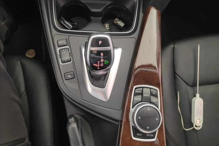 Used BMW 3 Series 2015 320Li Luxury Design Package Premium Edition
