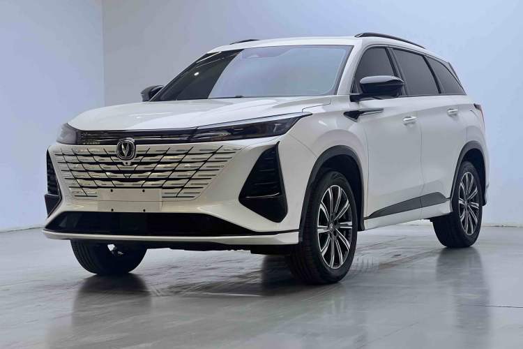 Used Changan CS75 PLUS 2024 3rd Generation Champion Edition 1.5T Intelligent Drive Dynamic Model