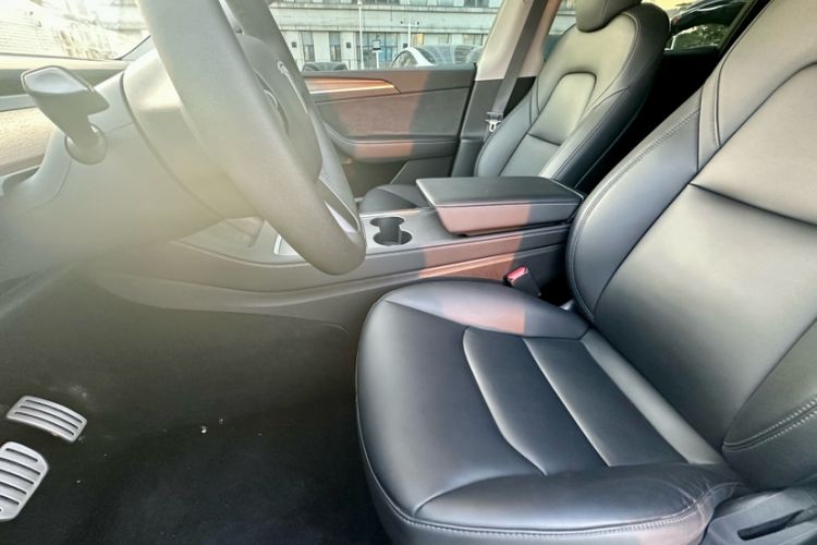 Used Tesla Model Y 2022 Performance High-Performance All-Wheel-Drive Version
