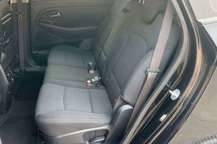 Used Kia Carens 2013 2.0L 7-Seater Automatic Standard Version China V Standard
