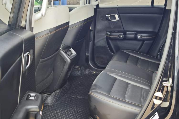 Used Beijing Auto BJ30 2024 1.5T Magic Electric Drive Advanced Version