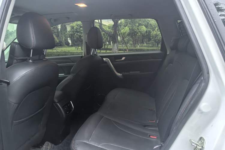 Used Haval M6 2019 1.5T DCT Two-Wheel Drive Elite Version China VI Standard
