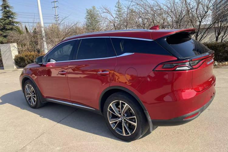 Used BYD Tang New Energy 2018 DM 2.0T All-Wheel Drive Smart Connectivity Luxury Model 7 Seats China V Emission Standard