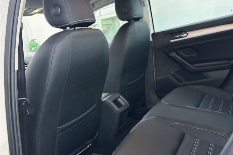 Used Volkswagen Lamando 2018 230TSI DSG Fashion Edition
