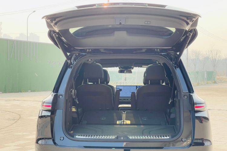 Used Li Auto L9 2022 Max model
