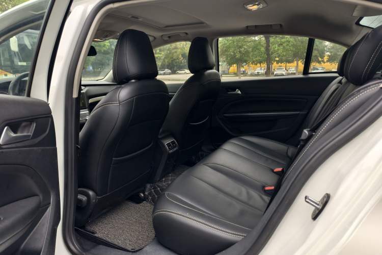 Used Peugeot 408 2014 1.8L Automatic Luxury Edition