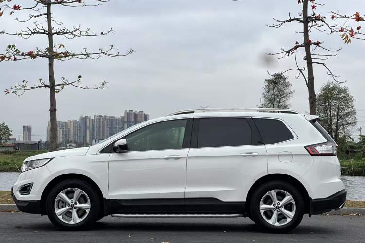 Used Ford Edge 2015 2.0T GTDi Two-Wheel-Drive Elite Edition
