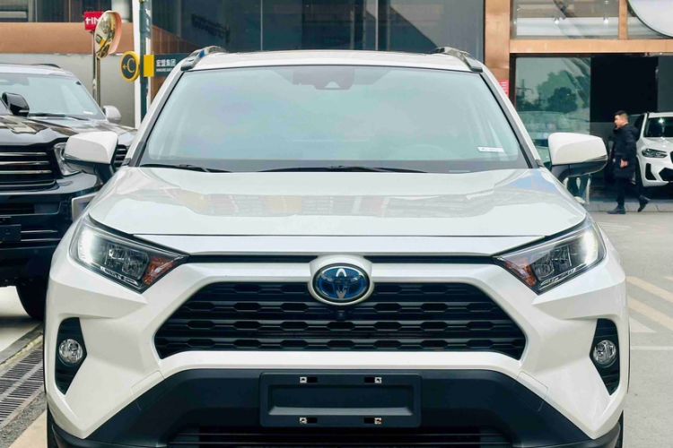 Used Toyota RAV4 2020 Dual-Engine 2.5L E-CVT 4x4 Elite PLUS Edition
