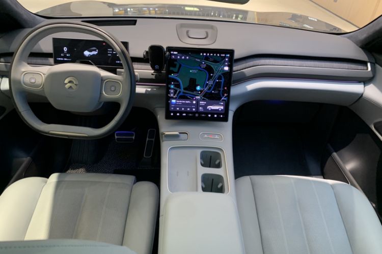 Used Nio ES8 2023 75 kWh Executive Edition