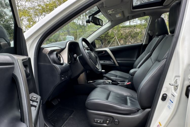 Used Toyota RAV4 2015 2.5L Automatic 4x4 Elite Edition