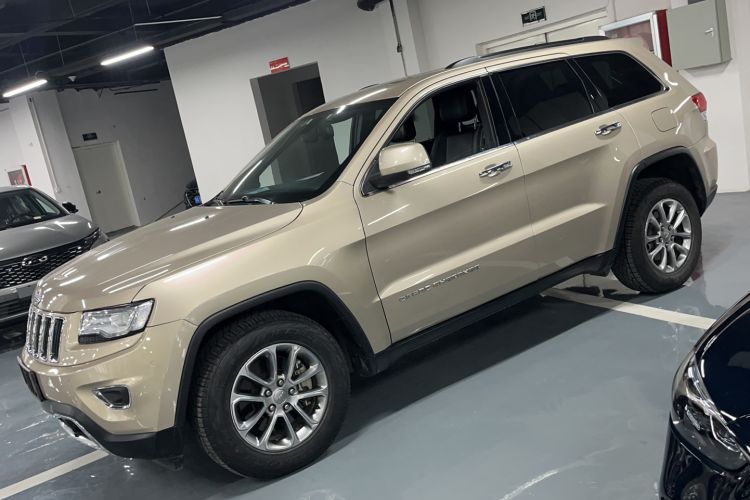 Used  Grand Cherokee 2014 3.0L Comfort Navigation Edition
