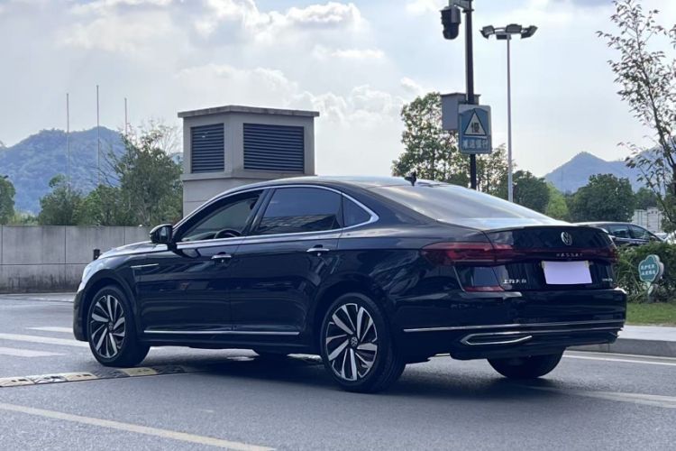 Used Volkswagen Passat 2022 330TSI Starry Luxury Edition
