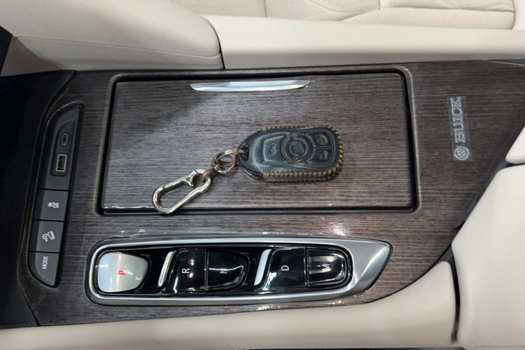 Used Buick Enclave 2022 652T 4x4 Avenir 6-Seater
