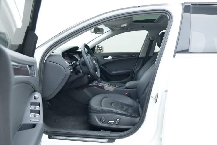 Used Audi A4L 2015 35 TFSI Automatic Comfort Model
