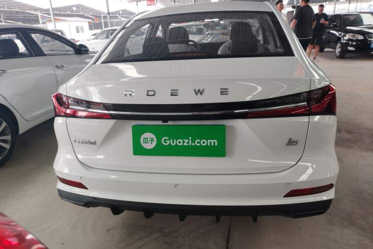 Used Roewe i5 2023 1.5L Manual Comfort Edition
