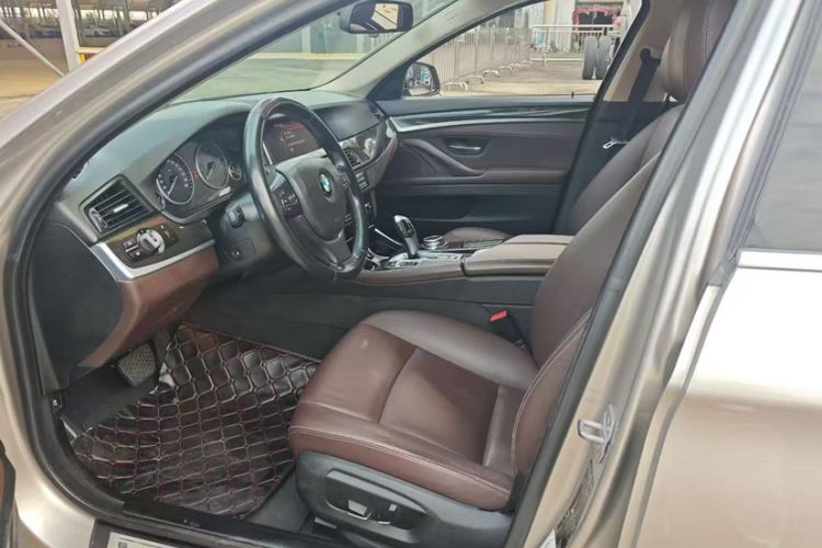 Used BMW 5 Series 2014 525Li Luxury Design Package
