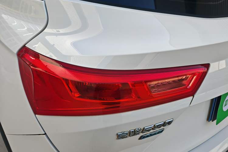 Used Baojun 530 2021 Global Car Anniversary Edition 1.5T Manual Comfort Version 7 Seats
