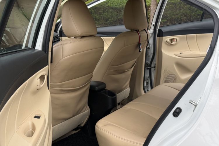 Used Toyota YARiS L 2017 1.5E CVT Dynamic Edition