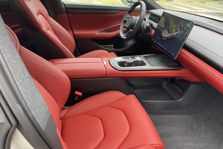 Used  SU7 2024 Rear-Drive Long-Range Intelligent Driving Version
