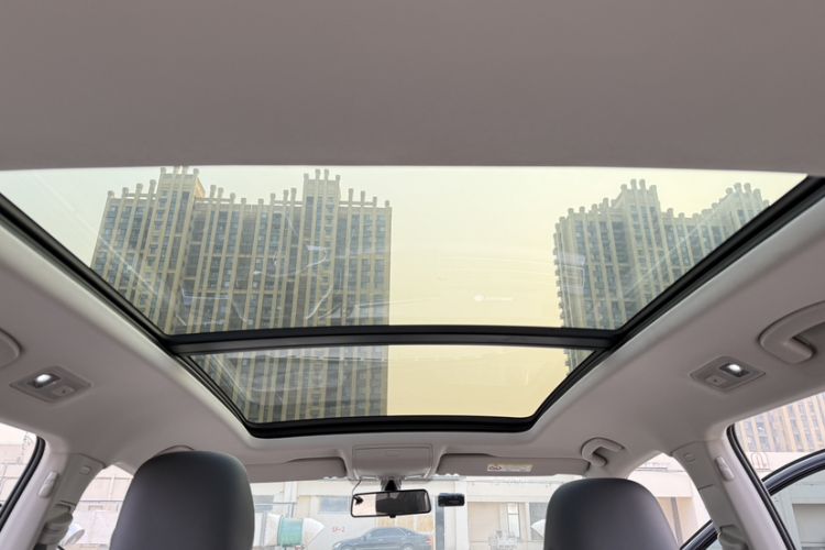 Used Volkswagen Tiguan L 2024 Outstanding Model 300TSI Automatic Two-Wheel Drive Longteng Edition
